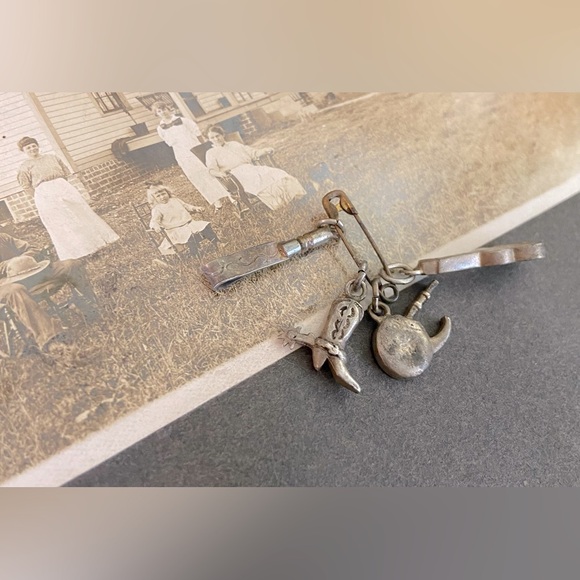 4 Vintage Southwest theme Pendant Charms including Guitar, Cowboy Boot, & Pipe - Picture 13 of 16